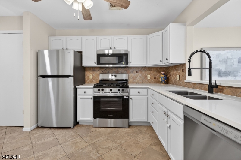 Evergreen Condo - Residential