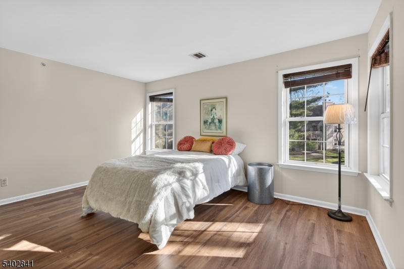 Evergreen Condo - Residential