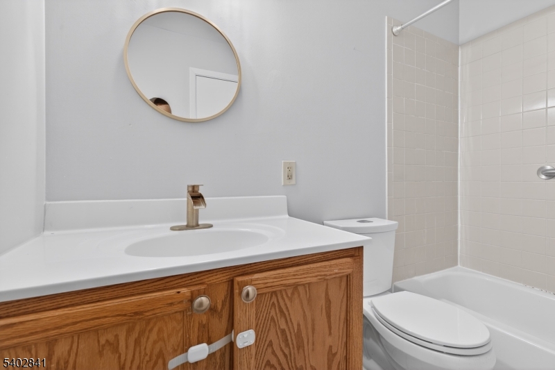 Evergreen Condo - Residential