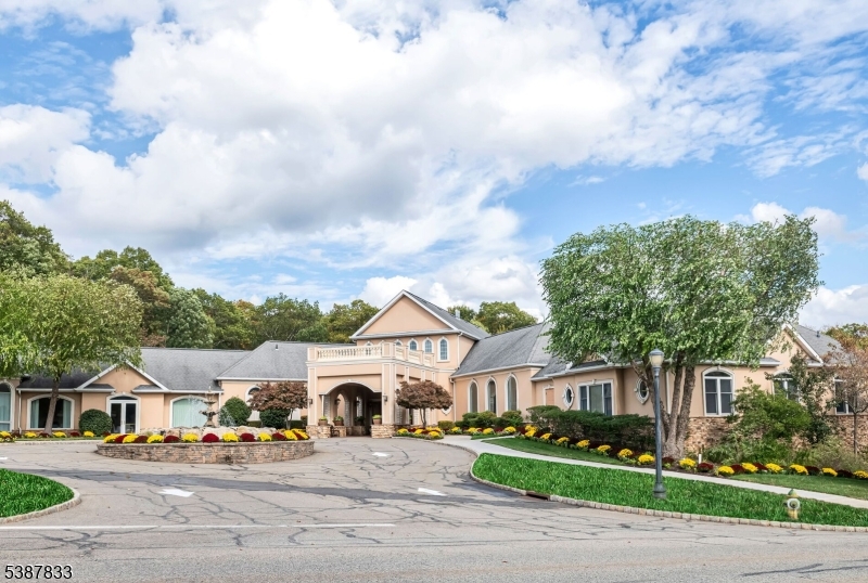 Fox Hills - Residential