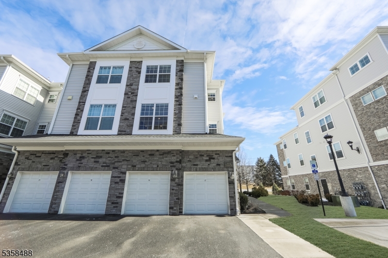 Collection at Morris Plains - Residential