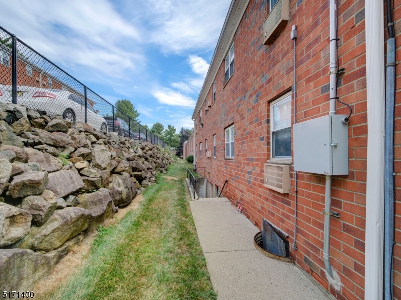 Mountain Club - Residential Lease