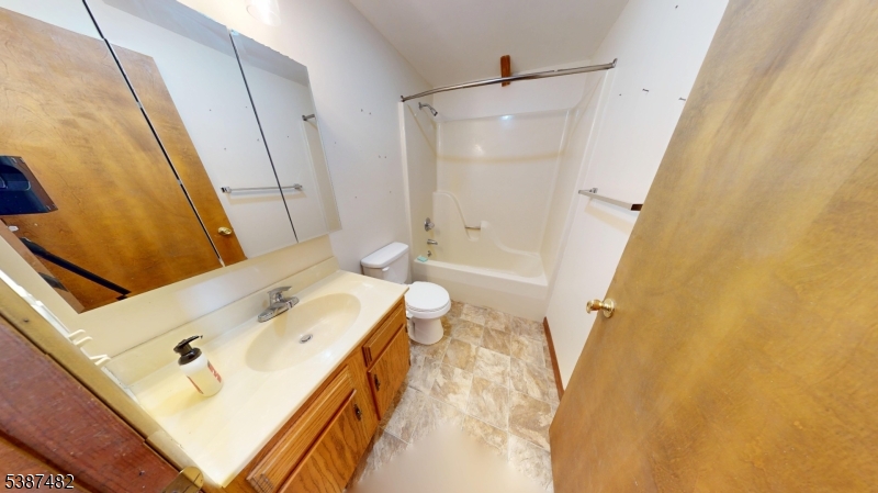 Holiday Lake - Residential Lease