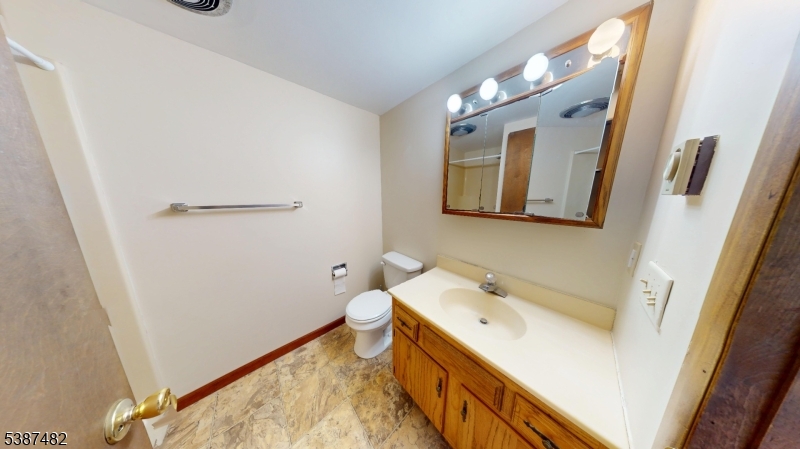 Holiday Lake - Residential Lease