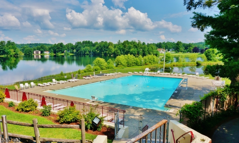 Holiday Lake - Residential Lease