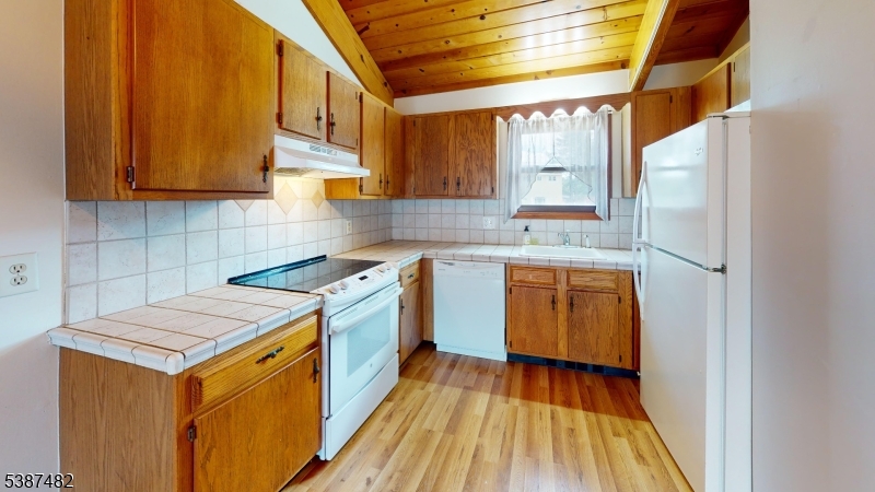 Holiday Lake - Residential Lease