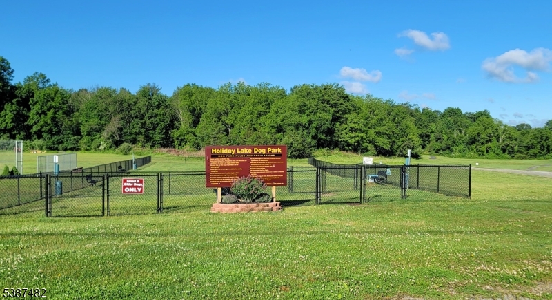 Holiday Lake - Residential Lease