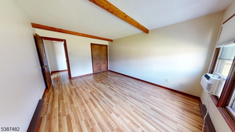 Holiday Lake - Residential Lease