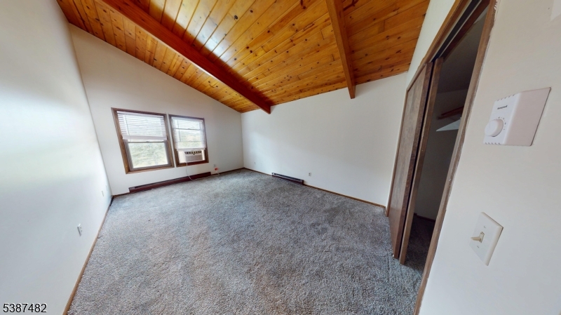 Holiday Lake - Residential Lease