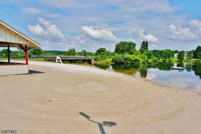 Holiday Lake - Residential Lease