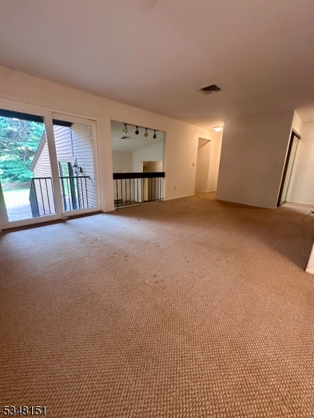 Clinton Twp., New Jersey 08801, United States, 1 Bedroom Bedrooms, ,1 BathroomBathrooms,Residential,Pending,100811