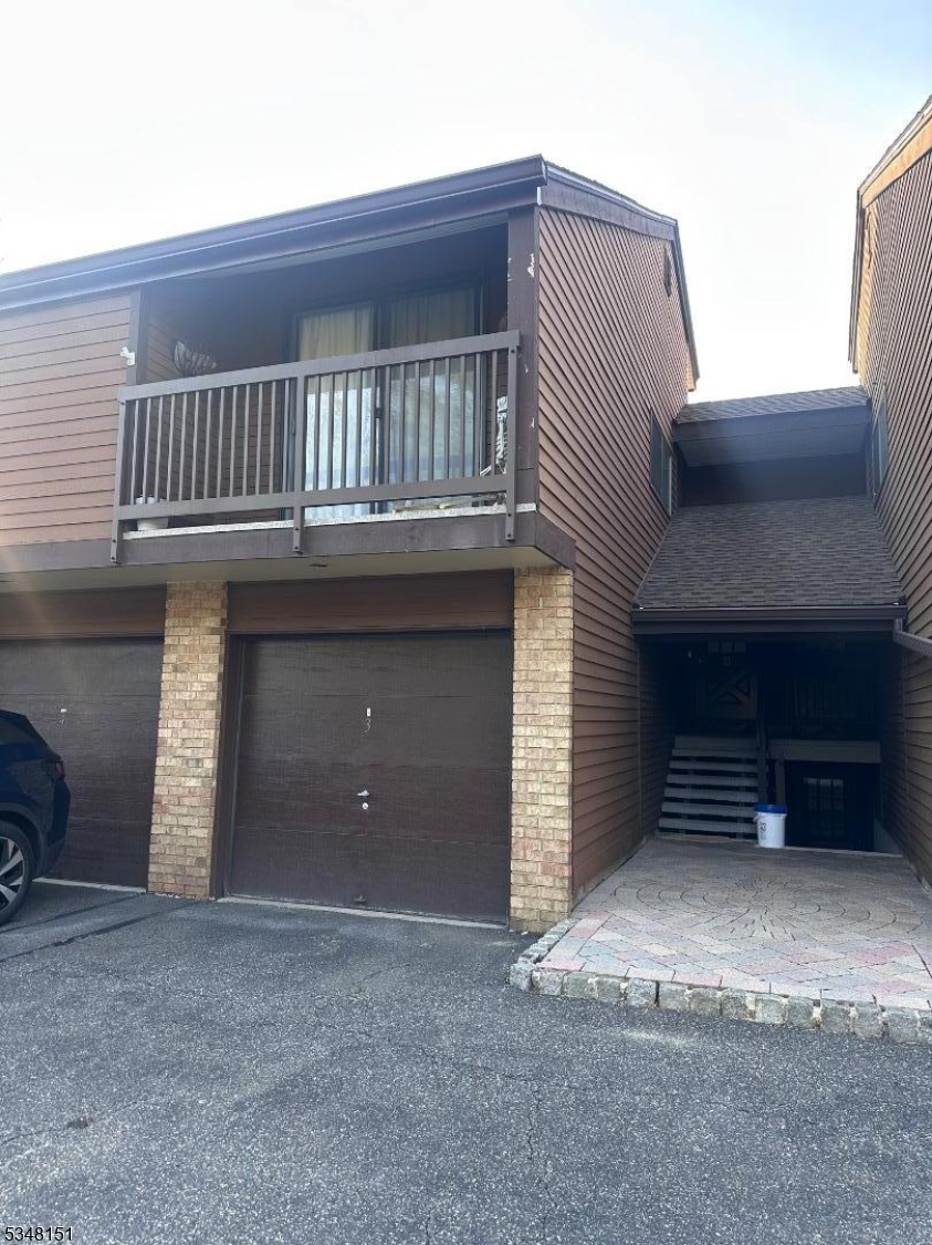 Clinton Twp., New Jersey 08801, United States, 1 Bedroom Bedrooms, ,1 BathroomBathrooms,Residential,Pending,100811