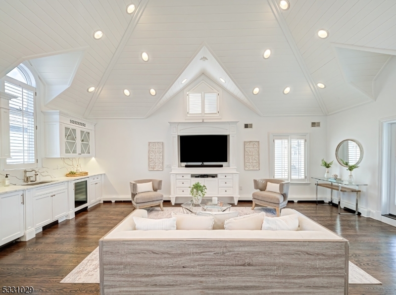 Silver Beach - Residential