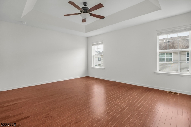 MONTGOMERY RIDGE - Residential