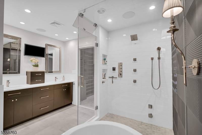 Reservoir Ridge - Residential