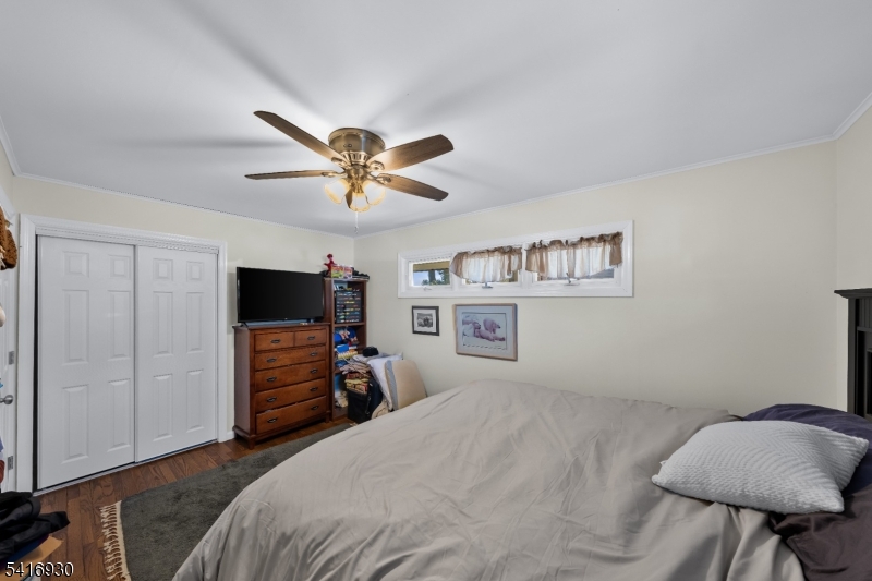 Lake Hopatcong Lakefront. - Residential