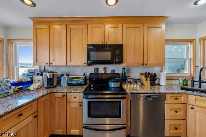 Lake Hopatcong Lakefront. - Residential