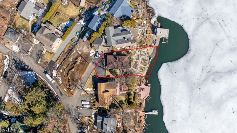 Lake Hopatcong Lakefront. - Residential