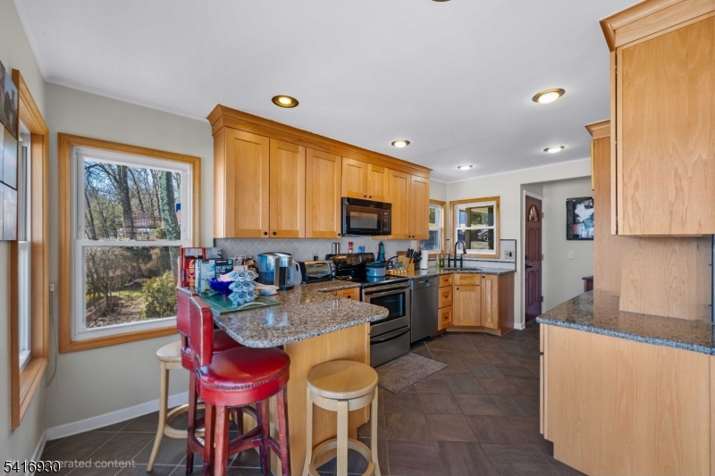 Lake Hopatcong Lakefront. - Residential