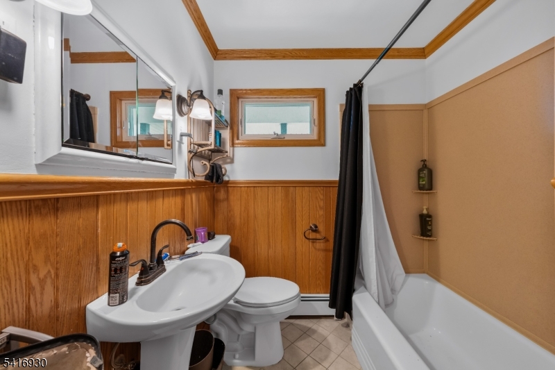 Lake Hopatcong Lakefront. - Residential