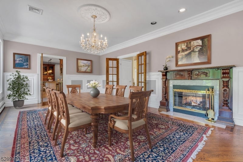 Round Hill - Residential