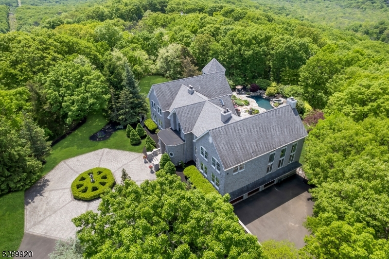 Round Hill - Residential