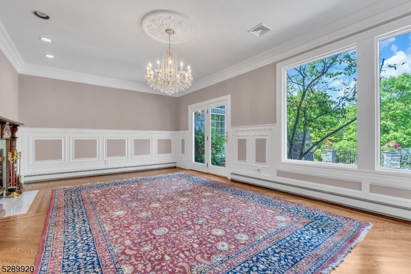 Round Hill - Residential