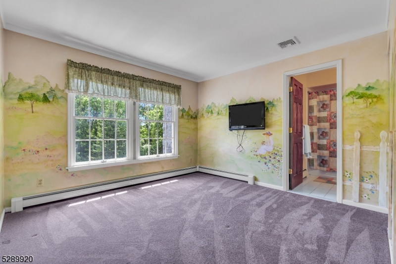 Round Hill - Residential