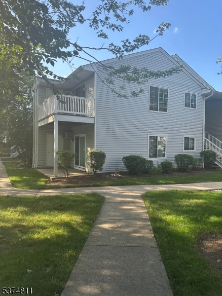 Village Green - The Hills - Residential