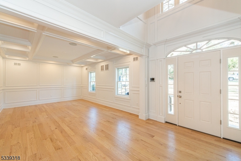 132 Rensselaer Rd