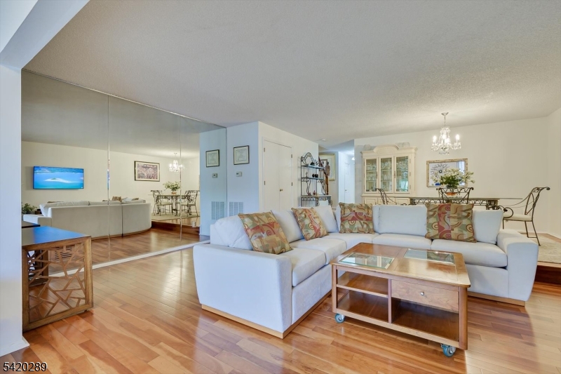 Governors Pointe 2 - Residential