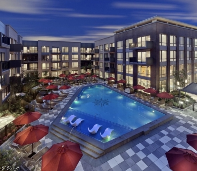 Townhomes at Vermella - Residential