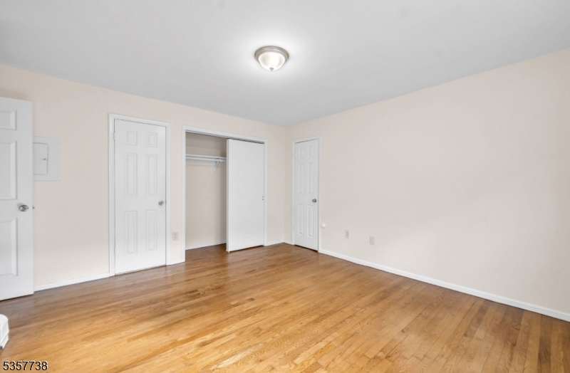 349 Gorge Rd 2