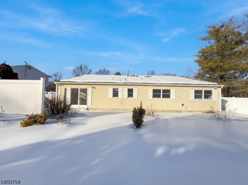 BROOK MANOR SEC 2 - Residential