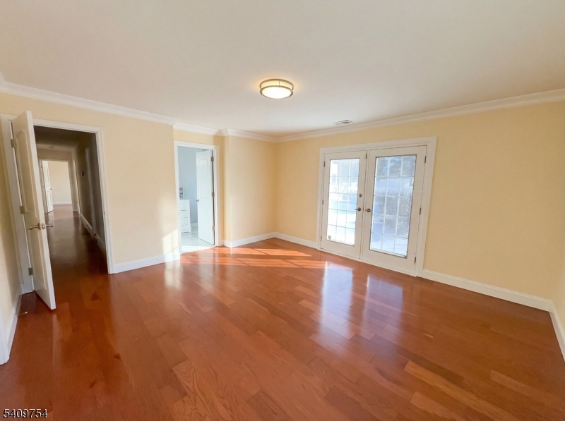 BROOK MANOR SEC 2 - Residential