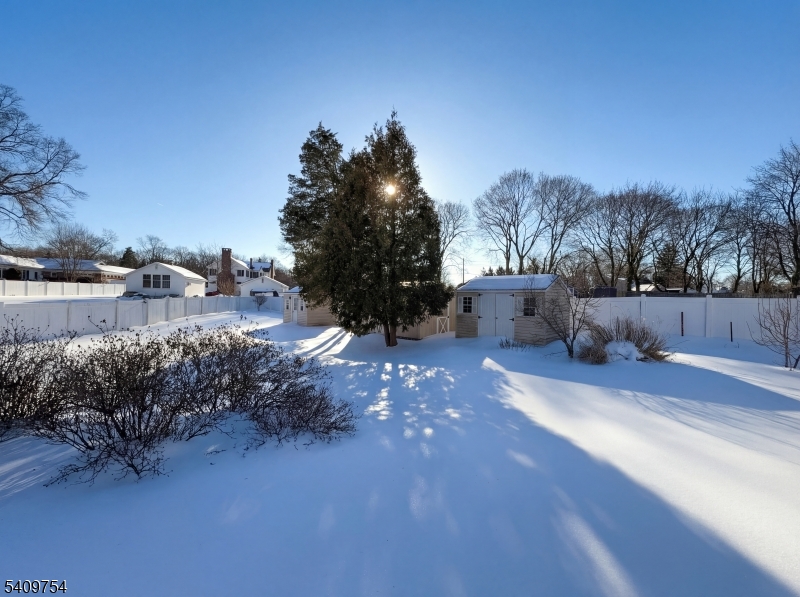 BROOK MANOR SEC 2 - Residential