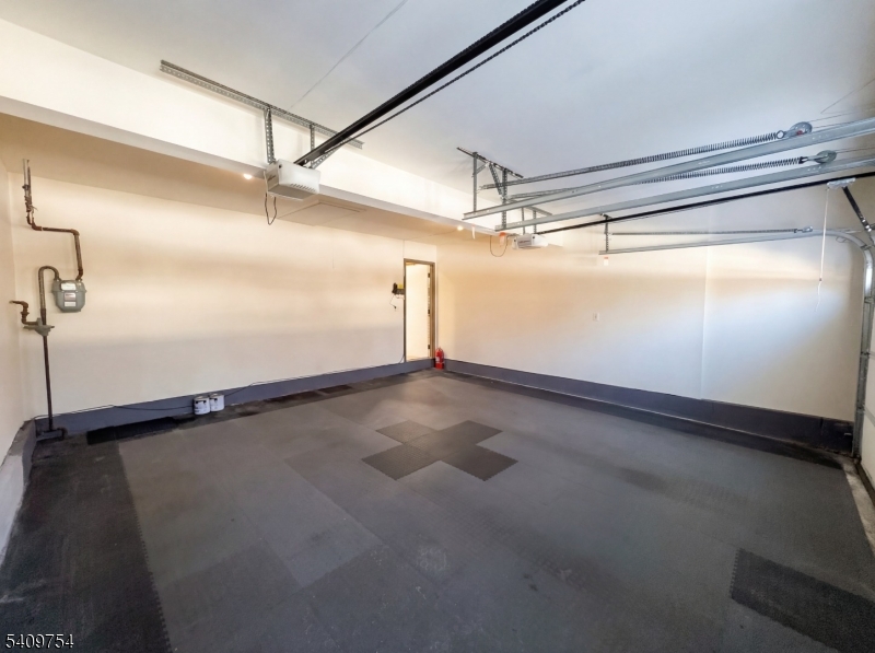 BROOK MANOR SEC 2 - Residential