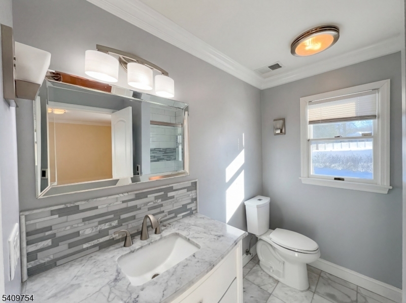 BROOK MANOR SEC 2 - Residential