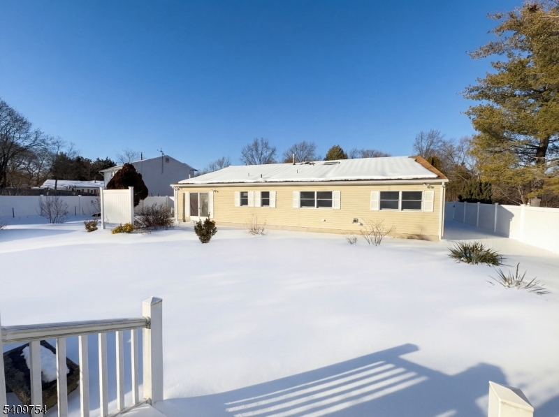 BROOK MANOR SEC 2 - Residential