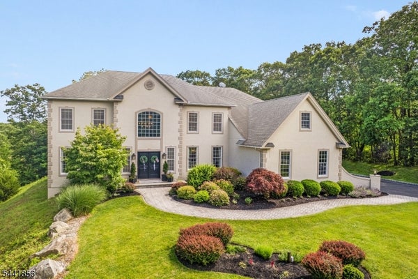29 CROWNVIEW CT, SPARTA, NJ 07871 - Image bd8fd290700e0cf6f24cd4f3e3bfa2c2/1782551935