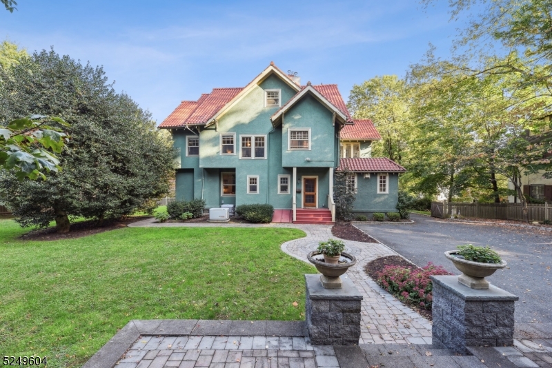 West Montrose - Residential