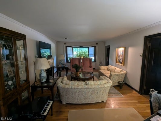 365 LAKE ST, UPPER SADDLE RIVER, NJ 07458 - Image bd9a0c0e4b9f5177fe070a5cc4caa80b/3582815512
