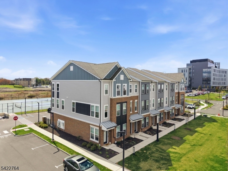 Townhomes at Vermella - Residential