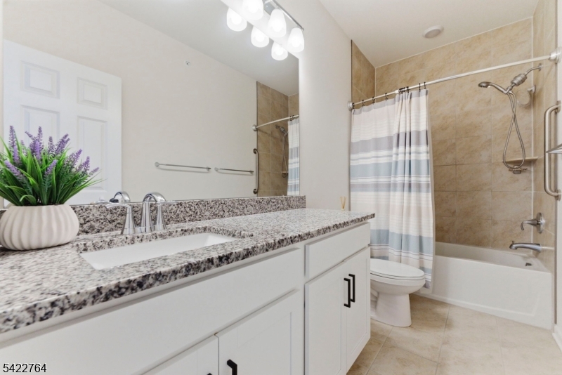 Townhomes at Vermella - Residential