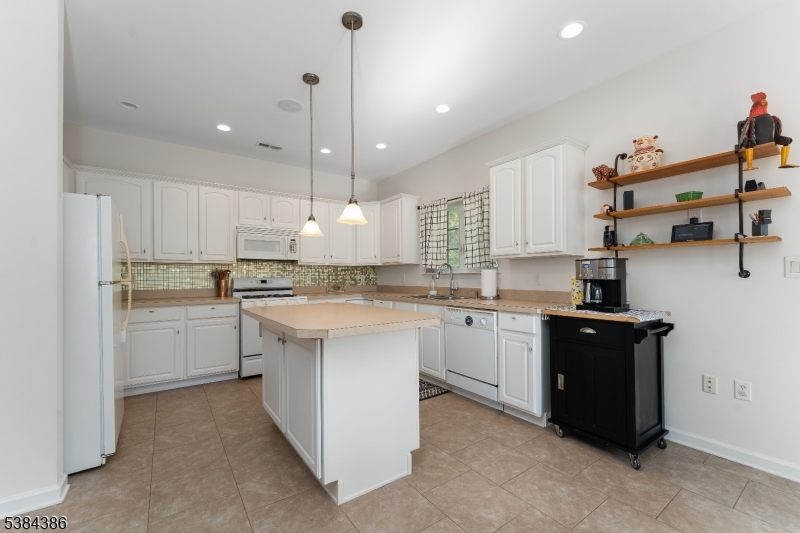 FAIRWAY GREENS - Residential