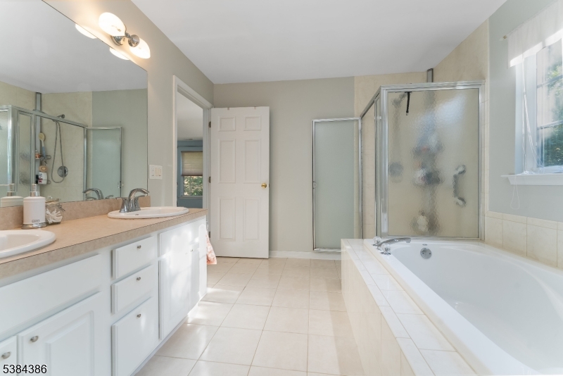 FAIRWAY GREENS - Residential