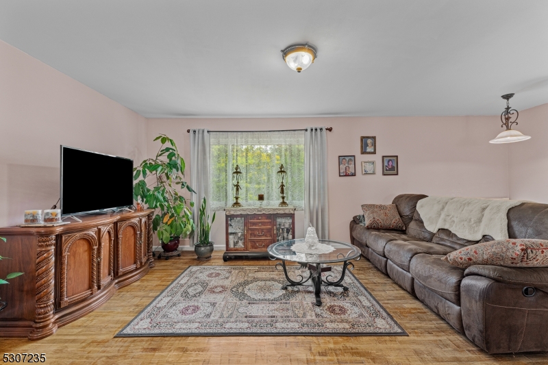 365 Lake Shore Dr