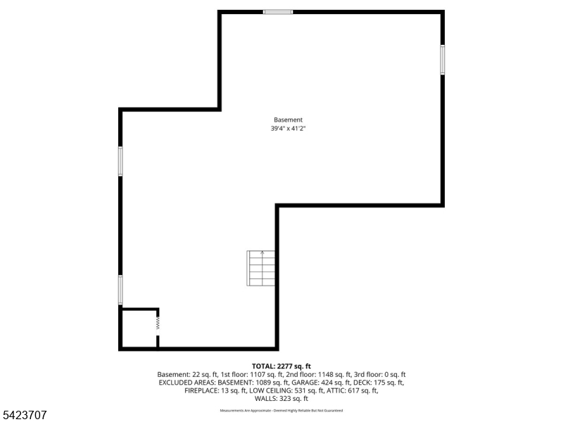 Main image without alt text