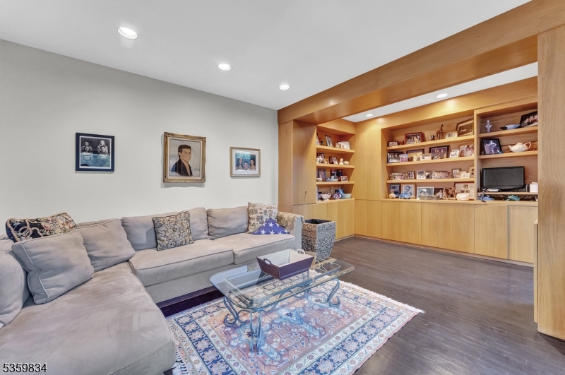 Llewellyn Park - Residential