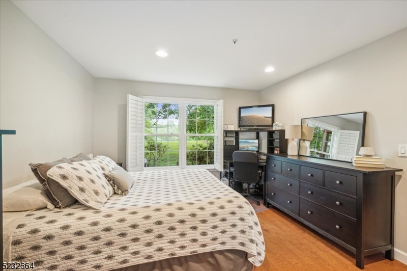 Spring Ridge - Residential